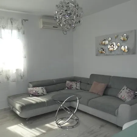 Two-room Lidija With Terrace And Parking