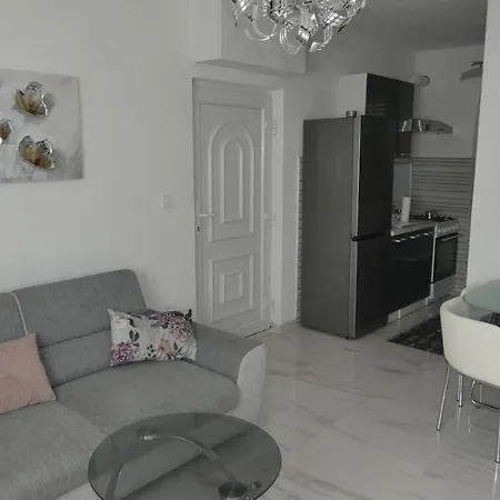 Two-room Lidija With Terrace And Parking * Donji Okrug