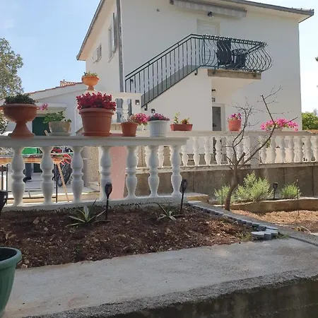 Apartment Two-room Lidija With Terrace And Parking Donji Okrug (Ciovo)